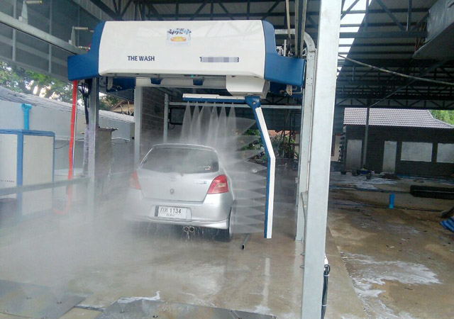 The Pros And Cons Of Using An Automatic Car Wash