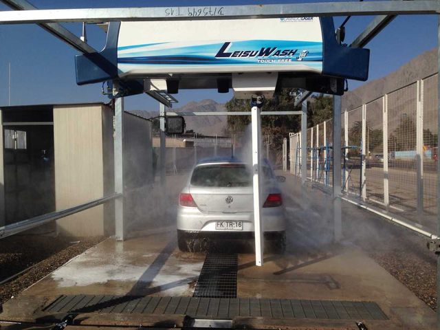 automatic vehicle wash