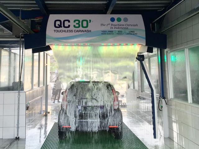automatic car wash with led light