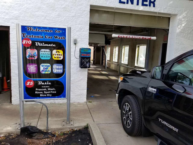 touchless car wash bay