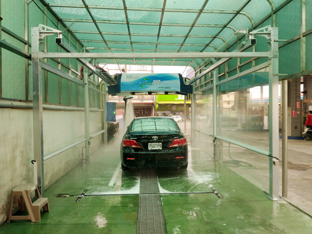 automatic car wash in Taiwan