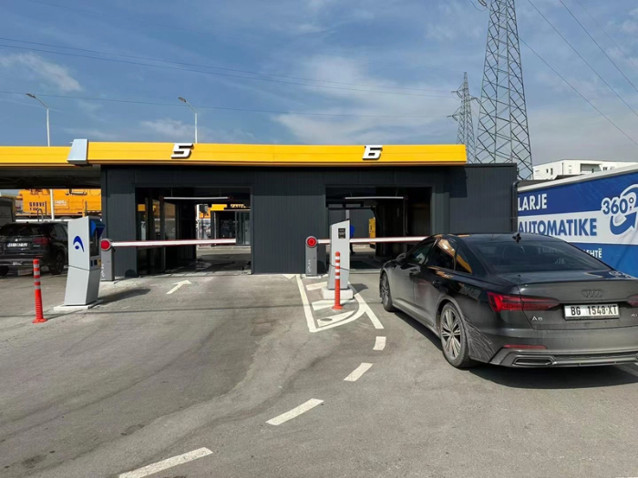 Two EuroLeisuwash 360 car wash lines in Shell Pristina